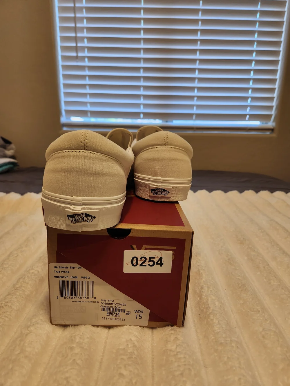 Vans Classic Slip-On Men's Shoes in White